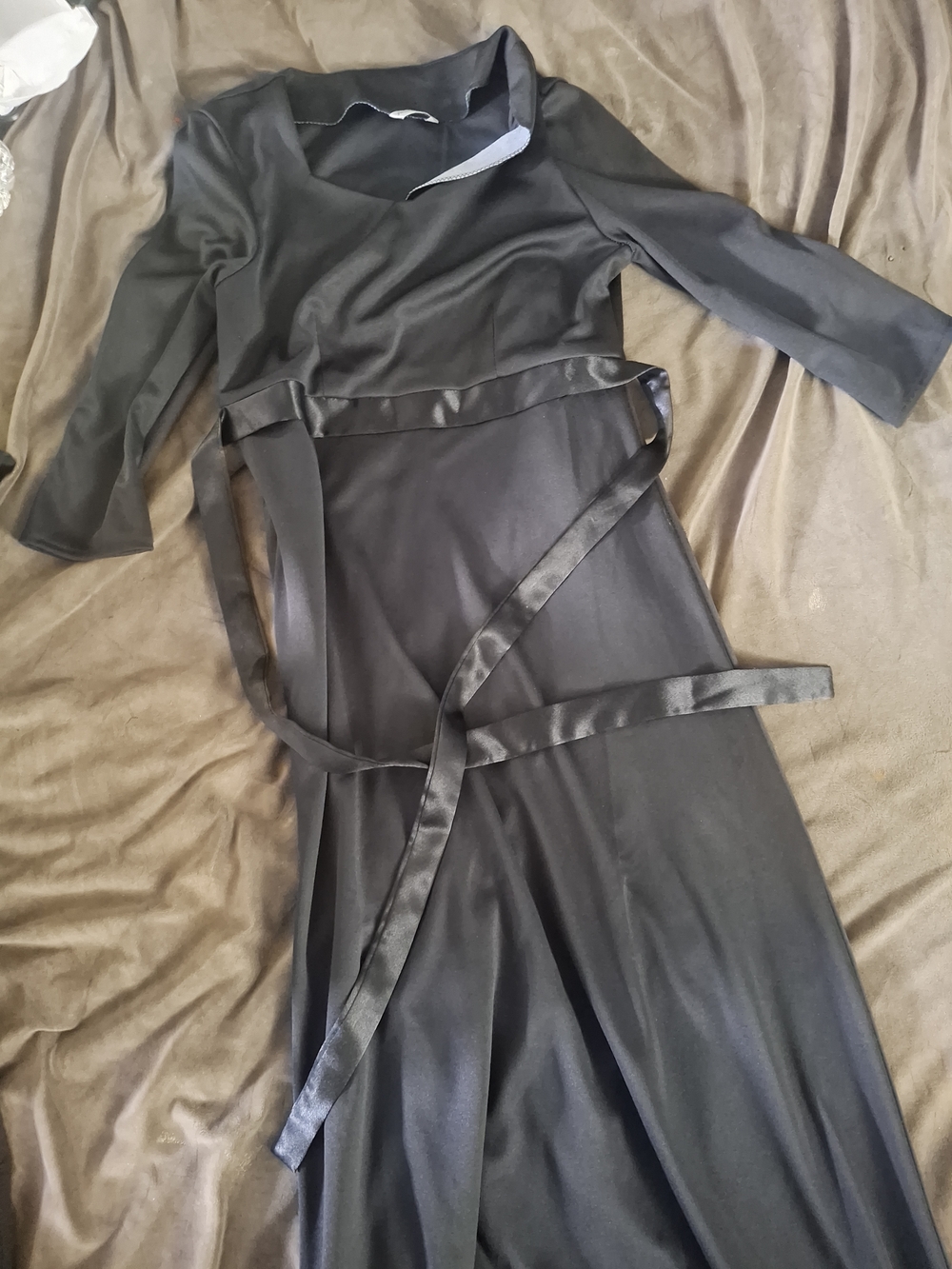 Women’s Black Long-Sleeve Wrap Tie Dress